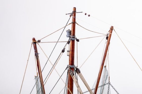 Billing Boats 1:33 CUX 87 (Krabbenkutter) -wooden hull