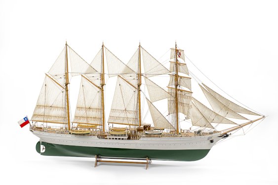 Billing Boats 1:100 Esmeralda Special Edition  -Wooden hull