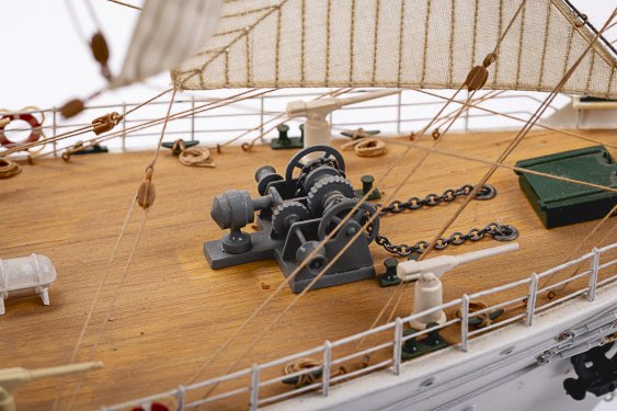 Billing Boats 1:100 Esmeralda Special Edition  -Wooden hull